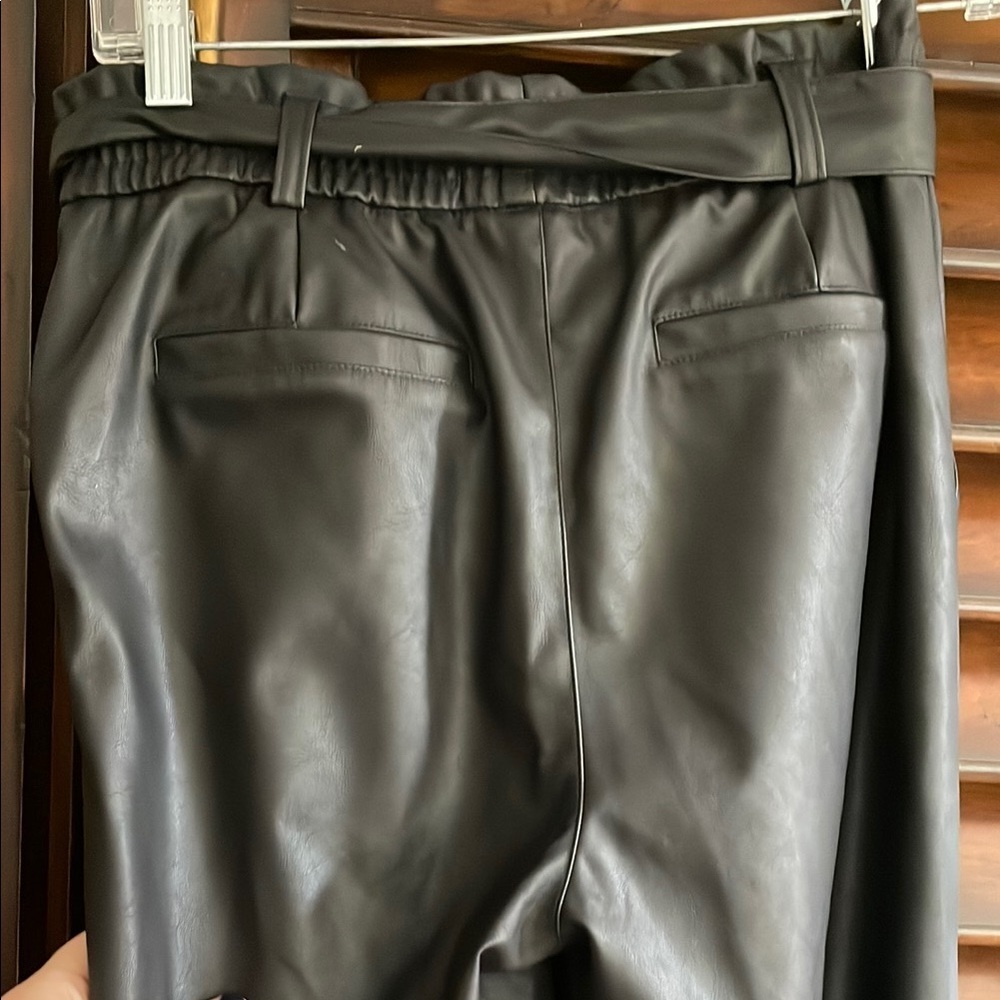 Guess NWOT Black Faux Leather Jogger Pants XS - Picture 7 of 9